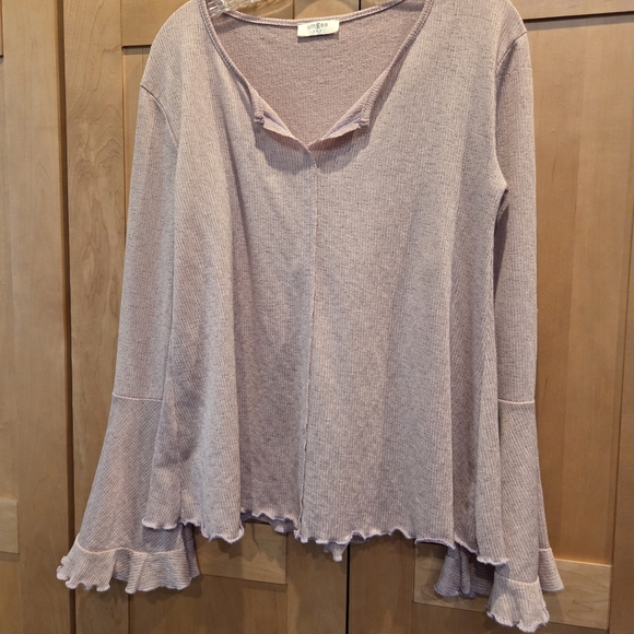 Women's Lavender Ribbed Top - Picture 1 of 7